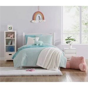 Koolaburra by UGG Lux Kids Comforter Queen/full Soothing Sea mint Green.